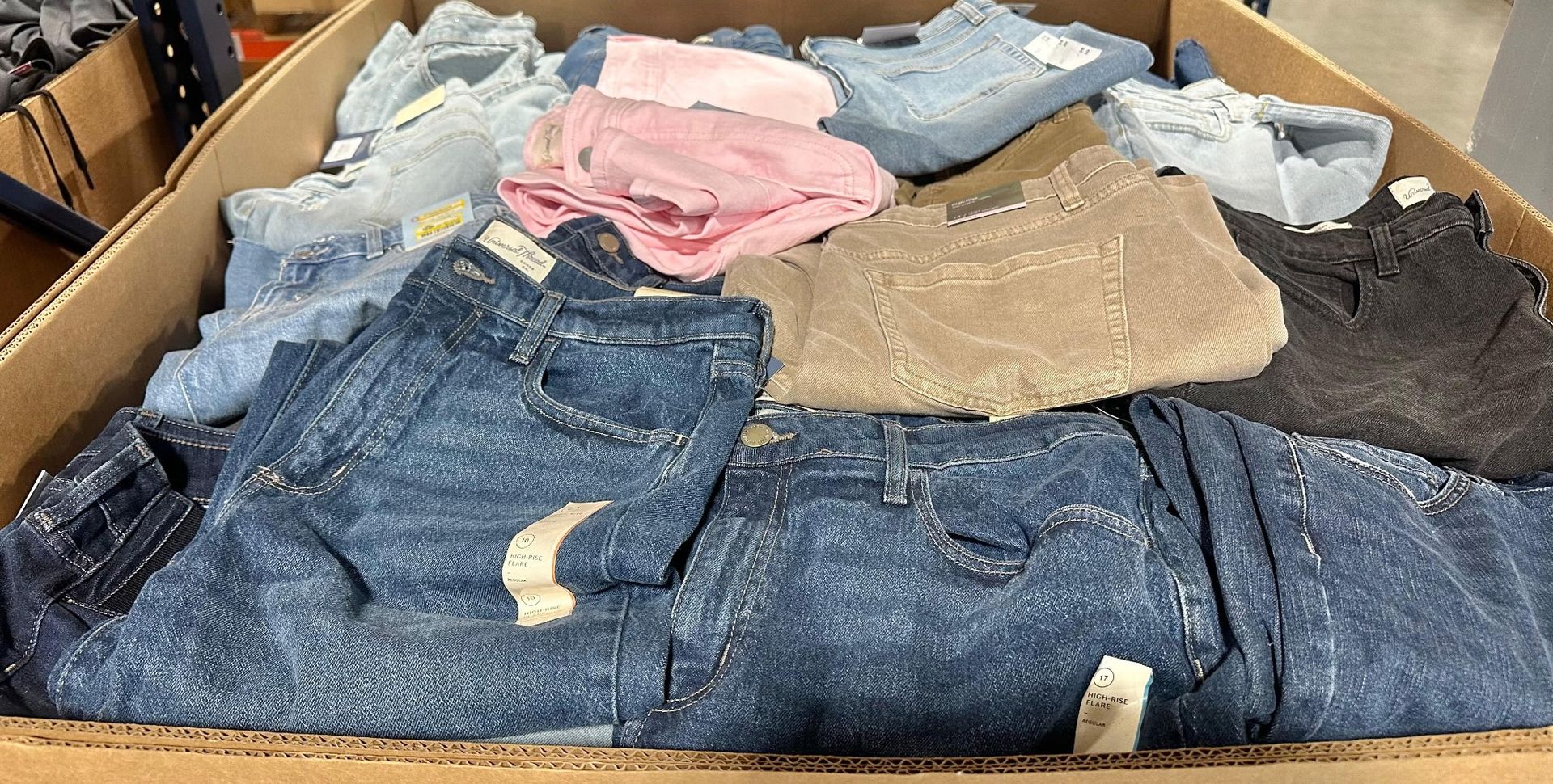 👖Target Jeans & Denim Wholesale Liquidation Pallet #6230 (300 units) - Image 5
