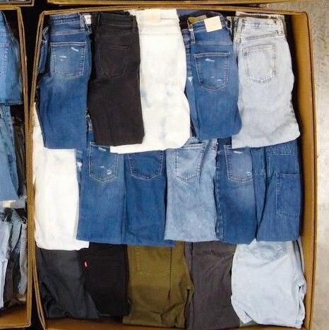 👖Target Jeans & Denim Wholesale Liquidation Pallet #6230 (300 units) - Image 13