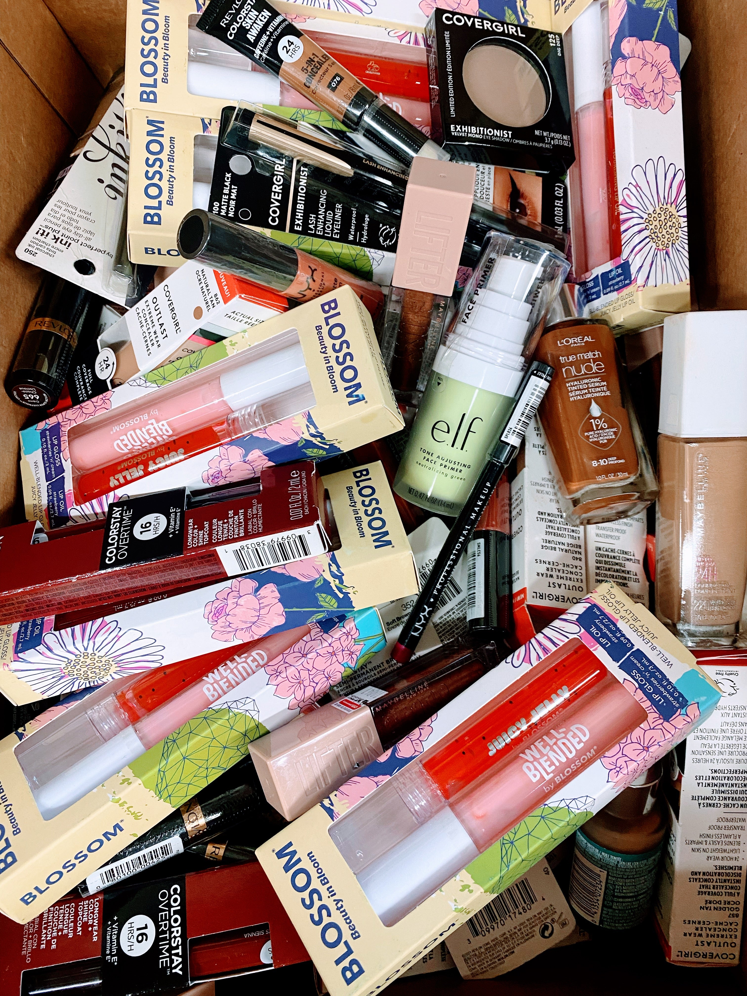 Brand Name Cosmetics Lots