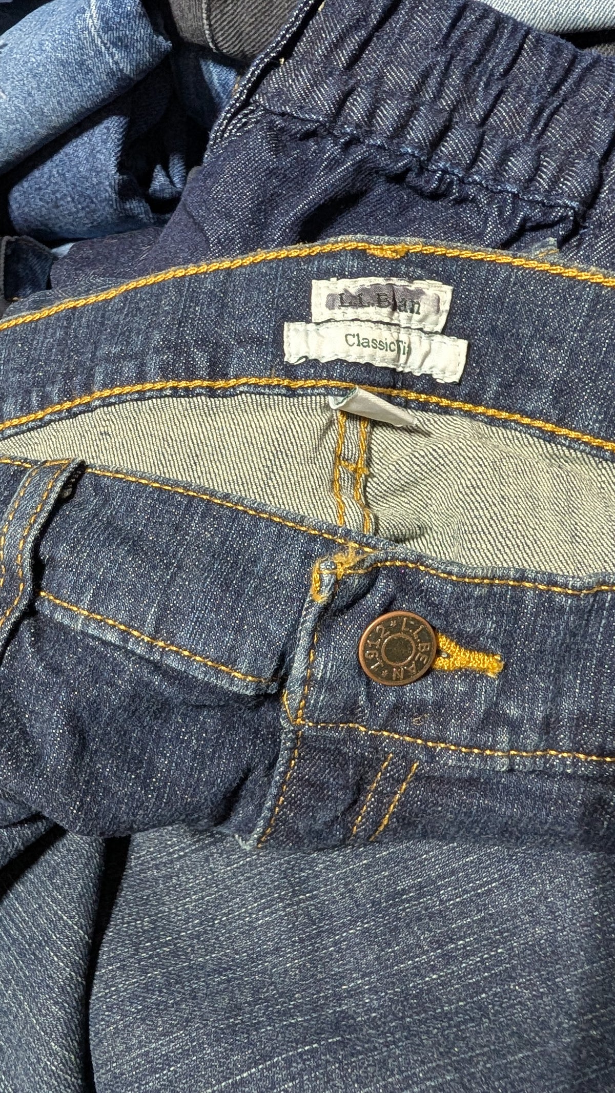 Women’s Brand-Name Denim Liquidation Closeout Pallet (300 Units)