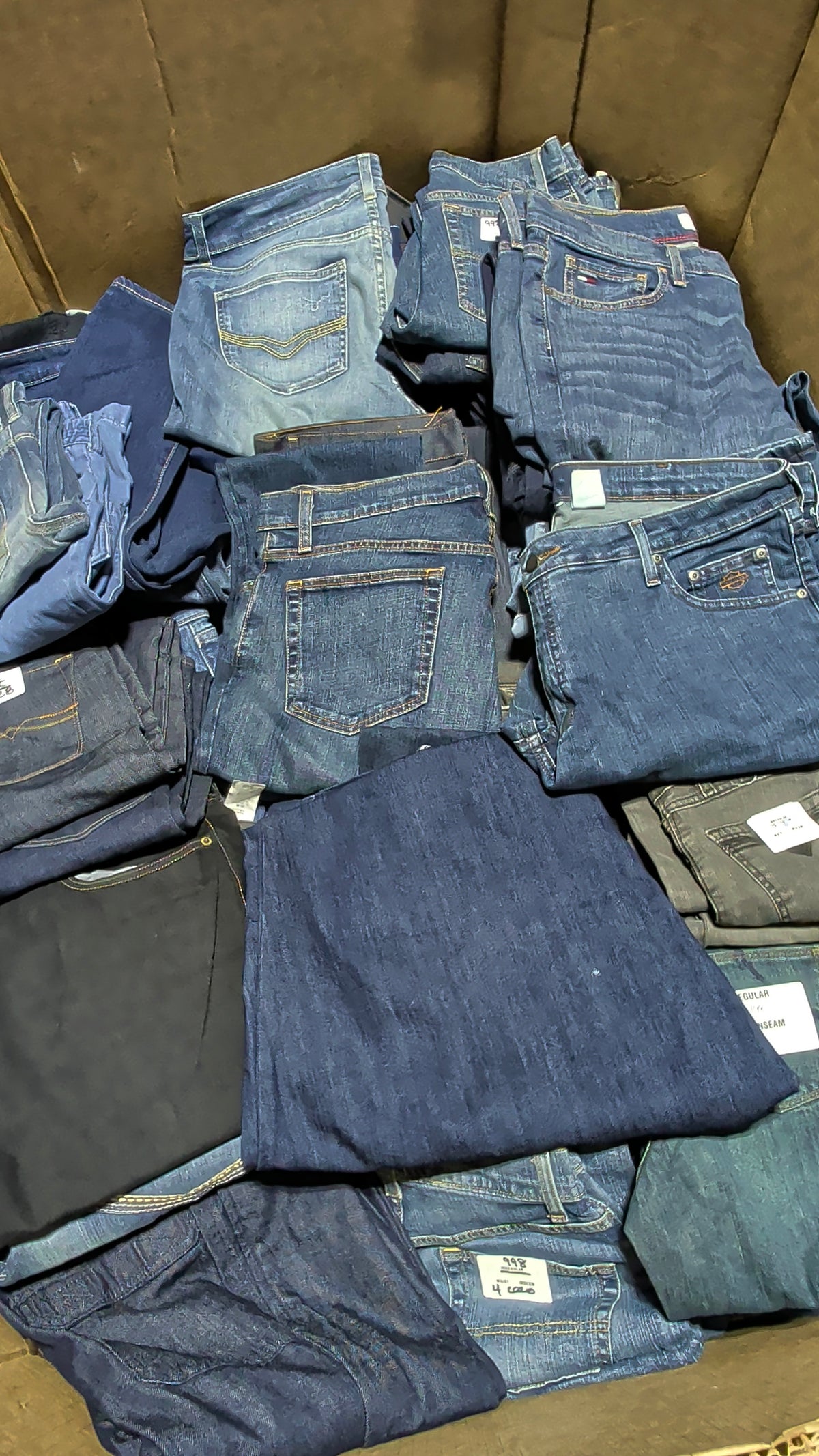 Women’s Brand-Name Denim Liquidation Closeout Pallet (300 Units)