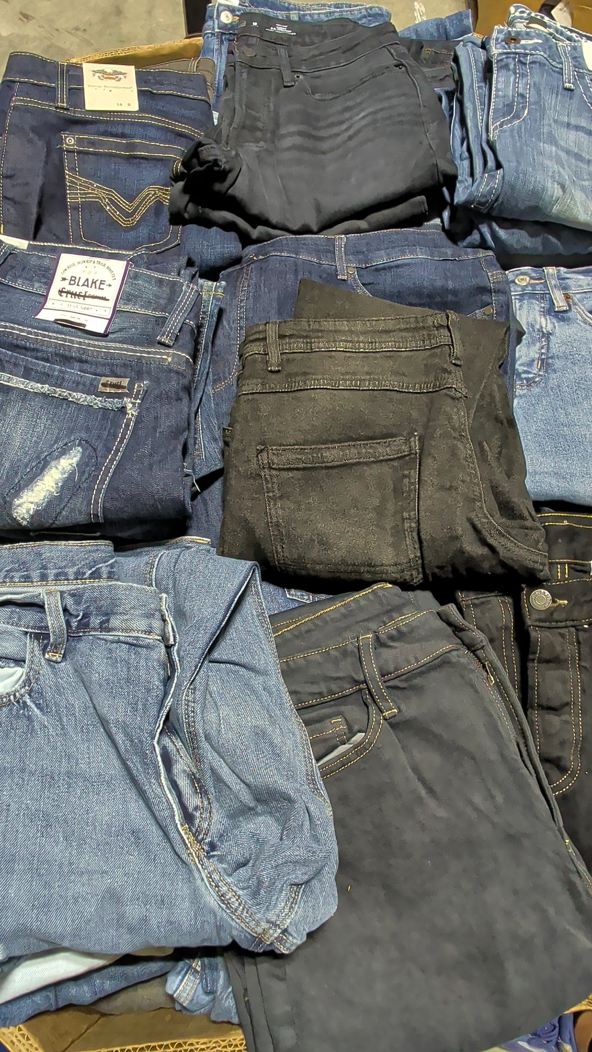 Women’s Brand-Name Denim Liquidation Closeout Pallet (300 Units)