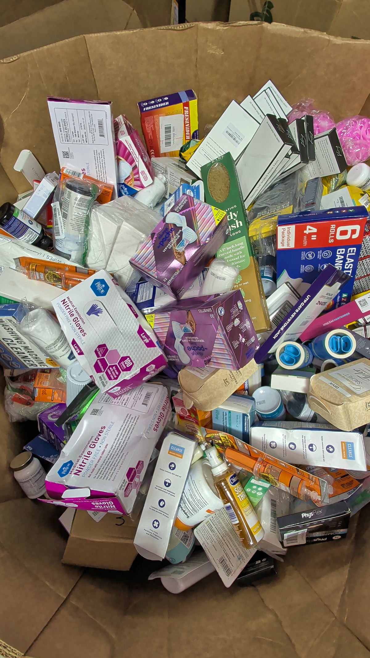 Amazon Raw HBA &amp; Personal Care Liquidation Pallet (1300 Units)