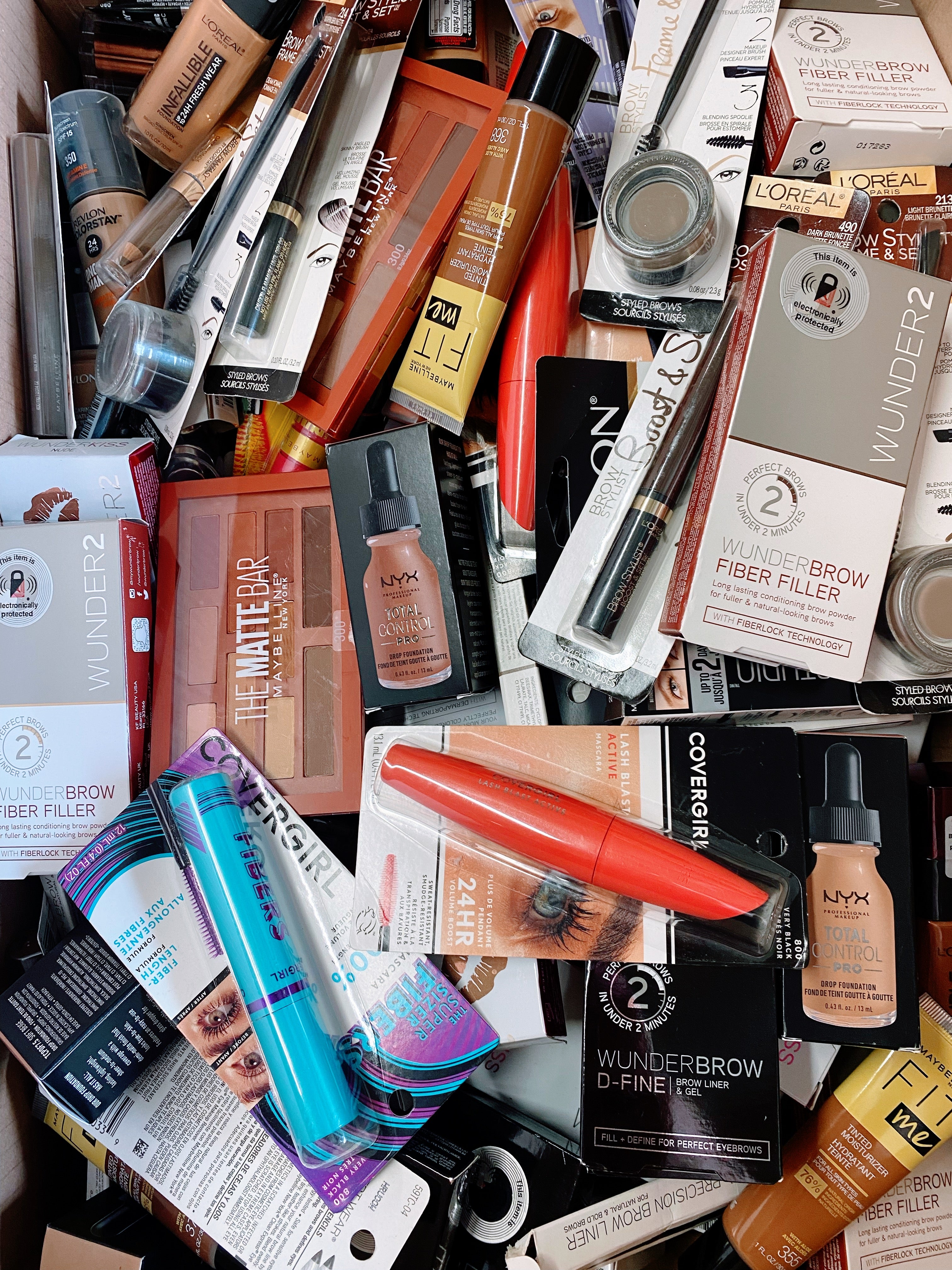 Brand Name Cosmetics Lots