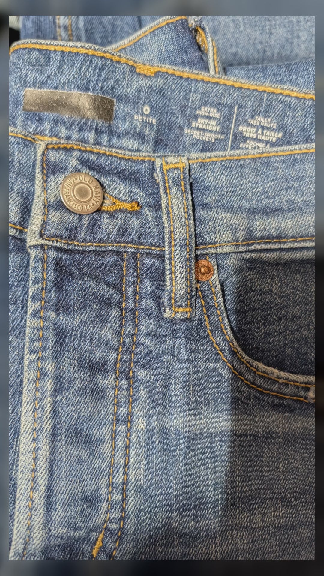Load video: Women’s Brand-Name Denim Liquidation Closeout Pallet (300 Units)