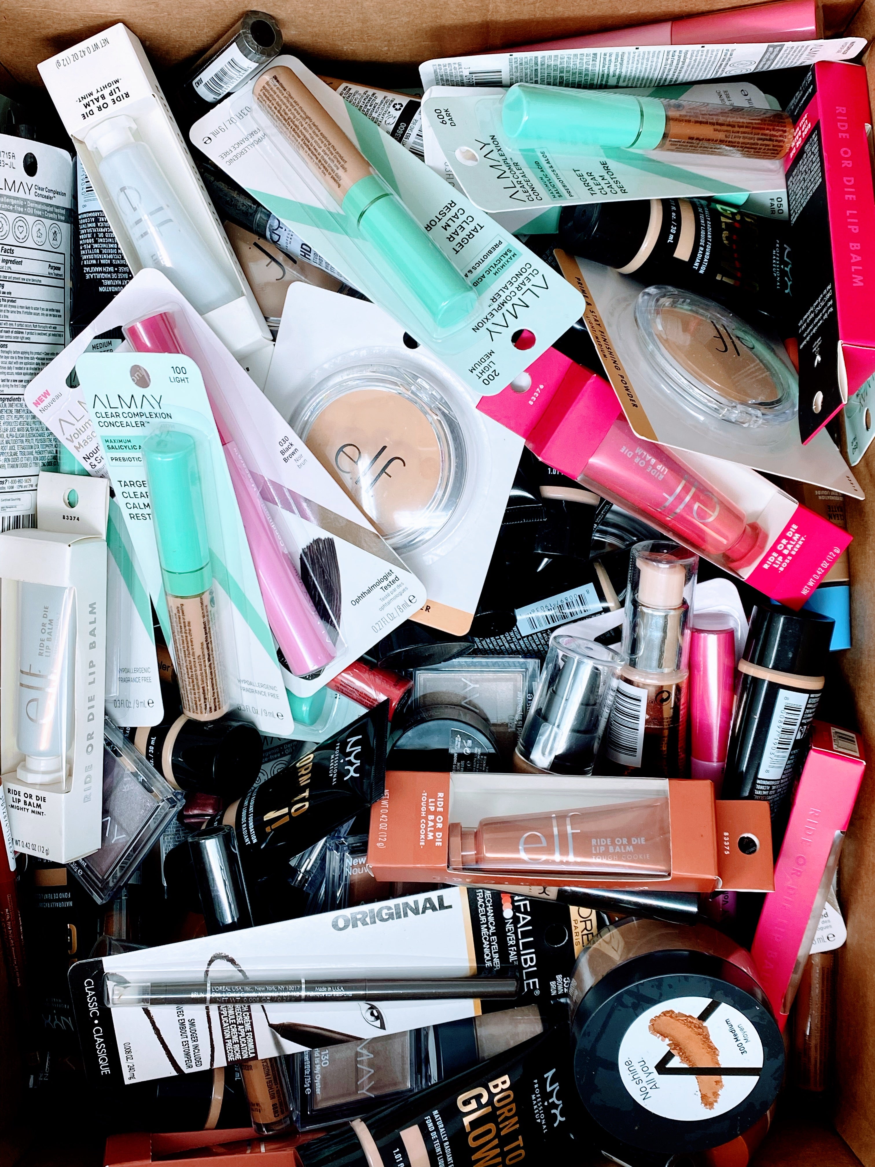 Brand Name Cosmetics Lots